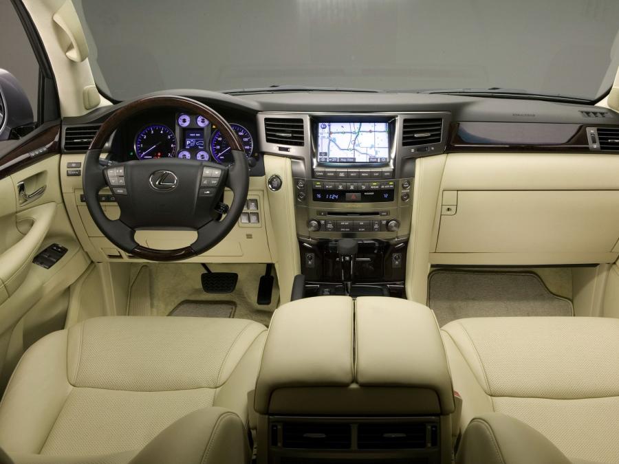  Lexus LX570 2008 года  (фото 150 из 221)